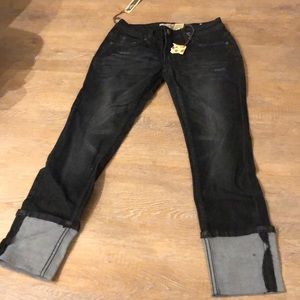 New Never Worn Black Capri Jeans Size 1